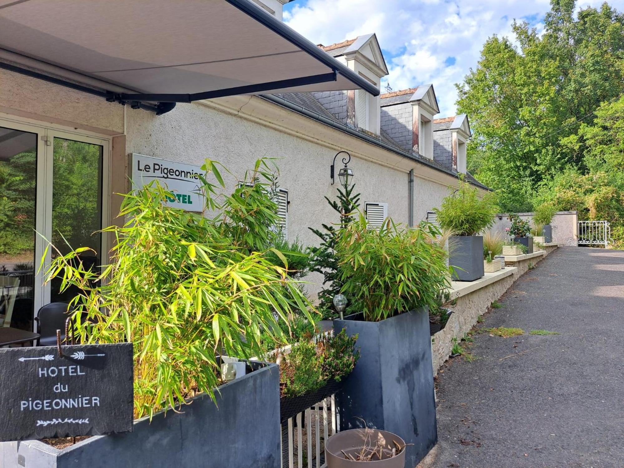 Le Pigeonnier Hotel Saint-Martin-le-Beau Exterior photo